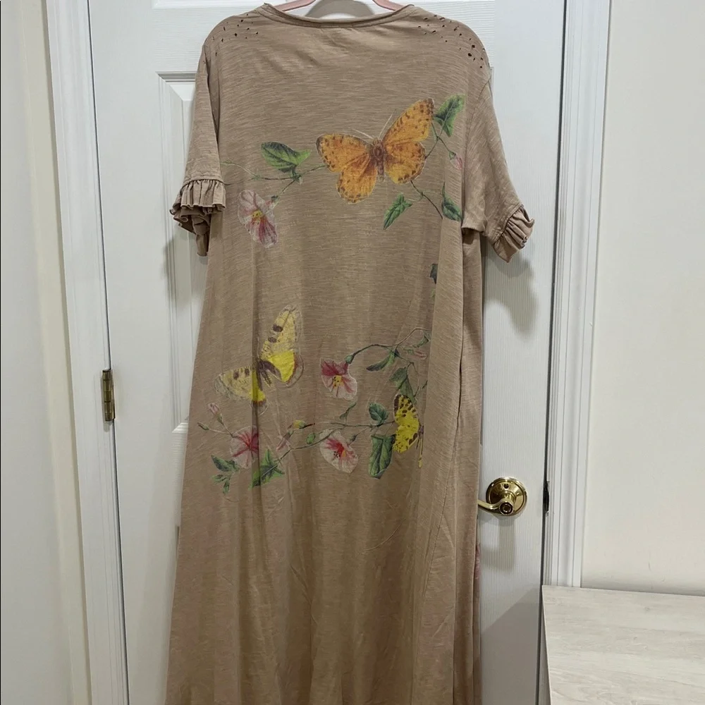 Beautiful cream dress. It’s brand new with tags on it. - Picture 5 of 6